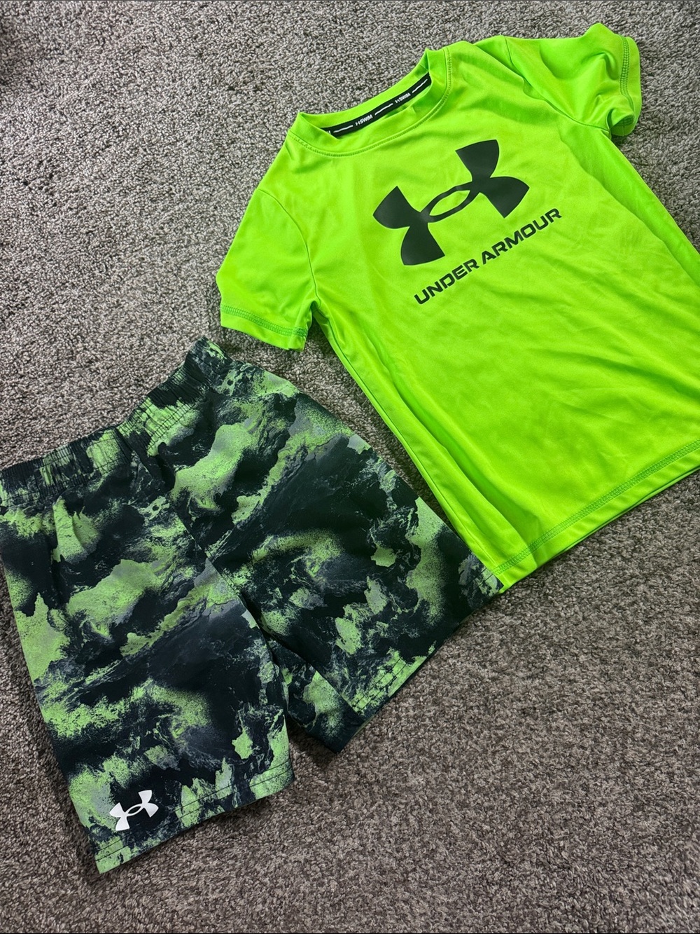 Swim Suit/Swim Shorts Under Armour Neon Lime Logo Boys 5